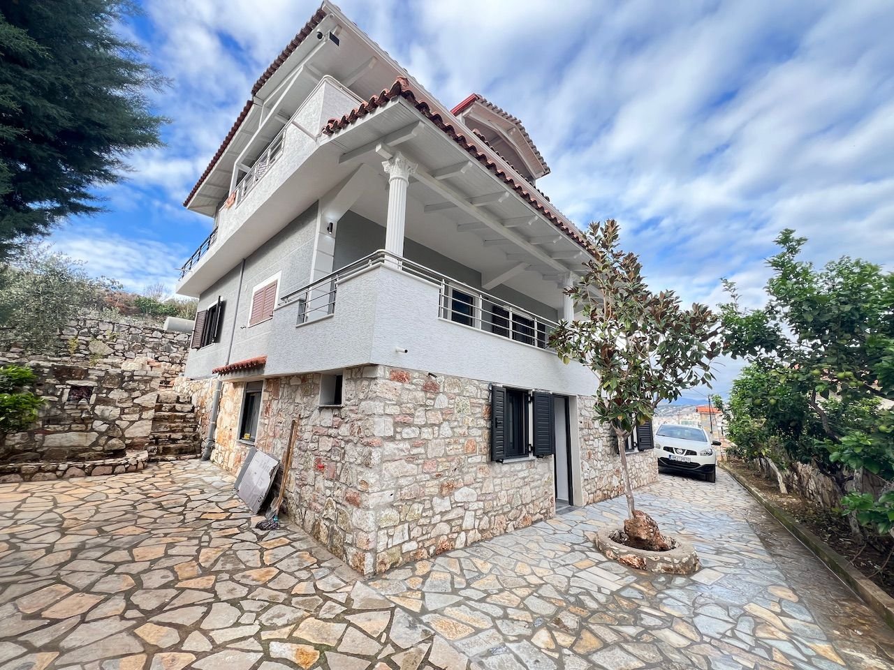 Luxusní vila 200 m² s výhledem a parkováním pro 3 vozy