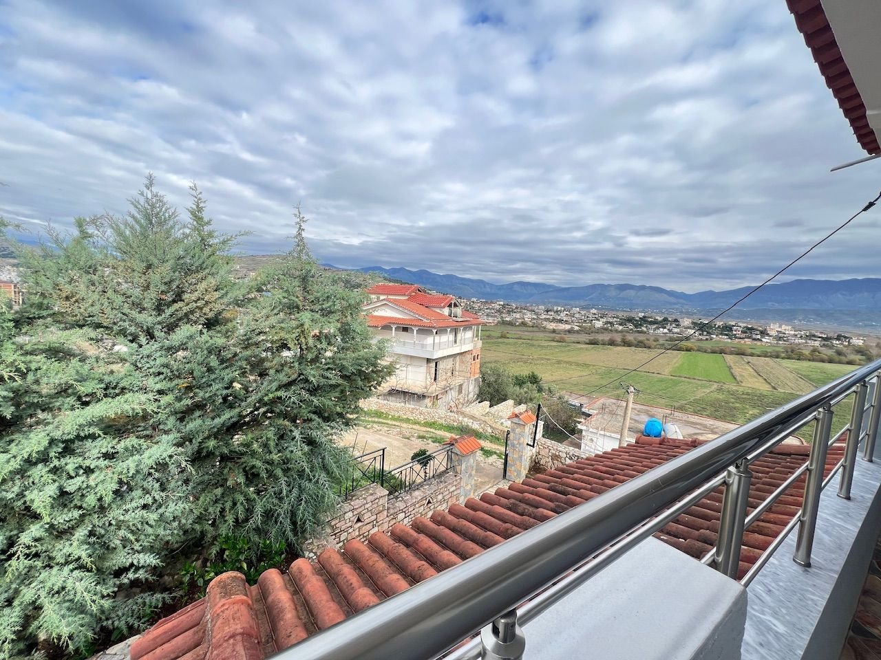 Luxusní vila 200 m² s výhledem a parkováním pro 3 vozy