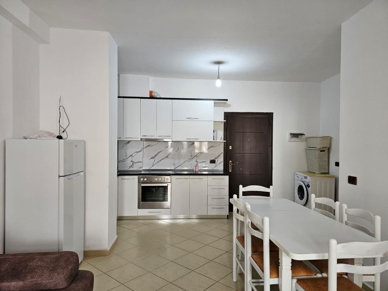 Zařízený apartmán v klidné čtvrti Sarandy — jižní pobřeží Albánie